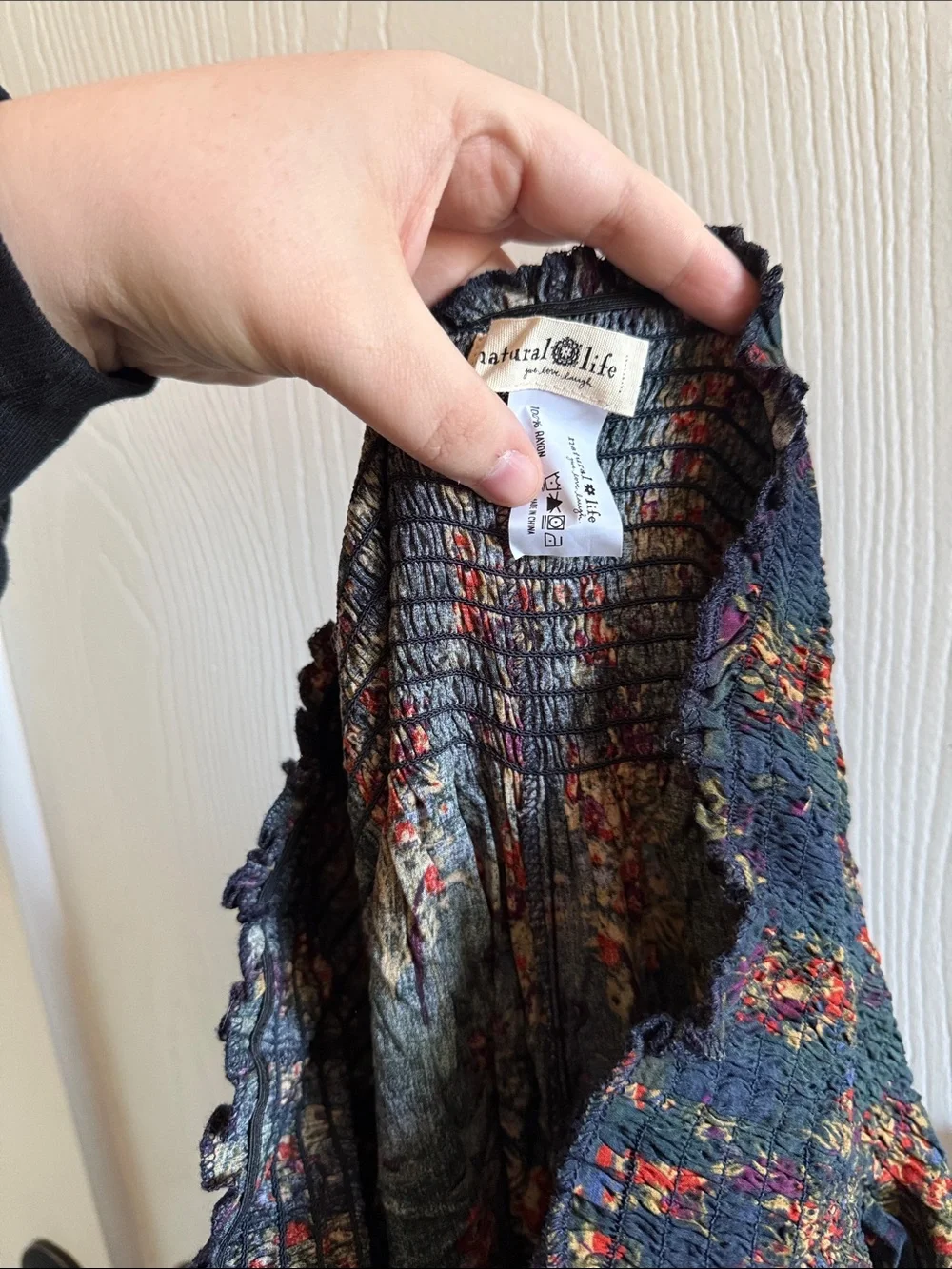 Natural Life Floral Wide-Leg Women's Pants - Navy with Red Floral Print - Picture 2 of 4